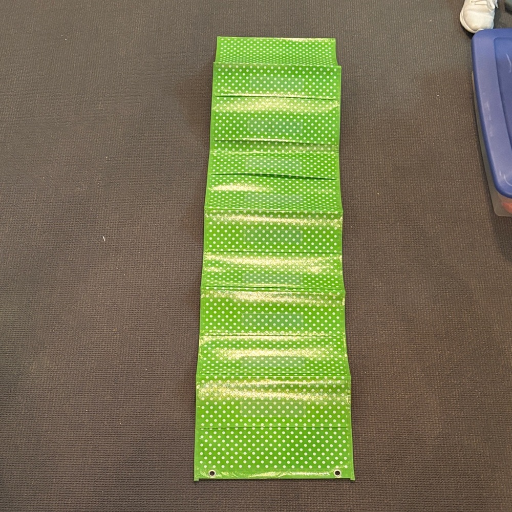 Hanging File Storage Pocket Chart - Picture 6 of 6